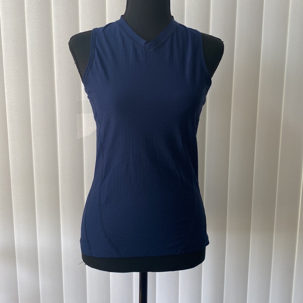 Russell Athletic women’s top size small